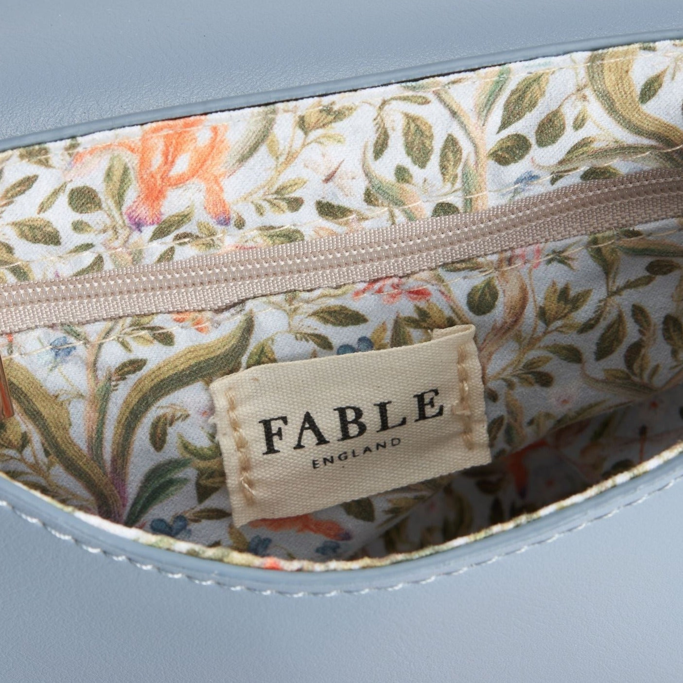 Matilda Satteltasche Irisblau, Umhängetasche Fable London