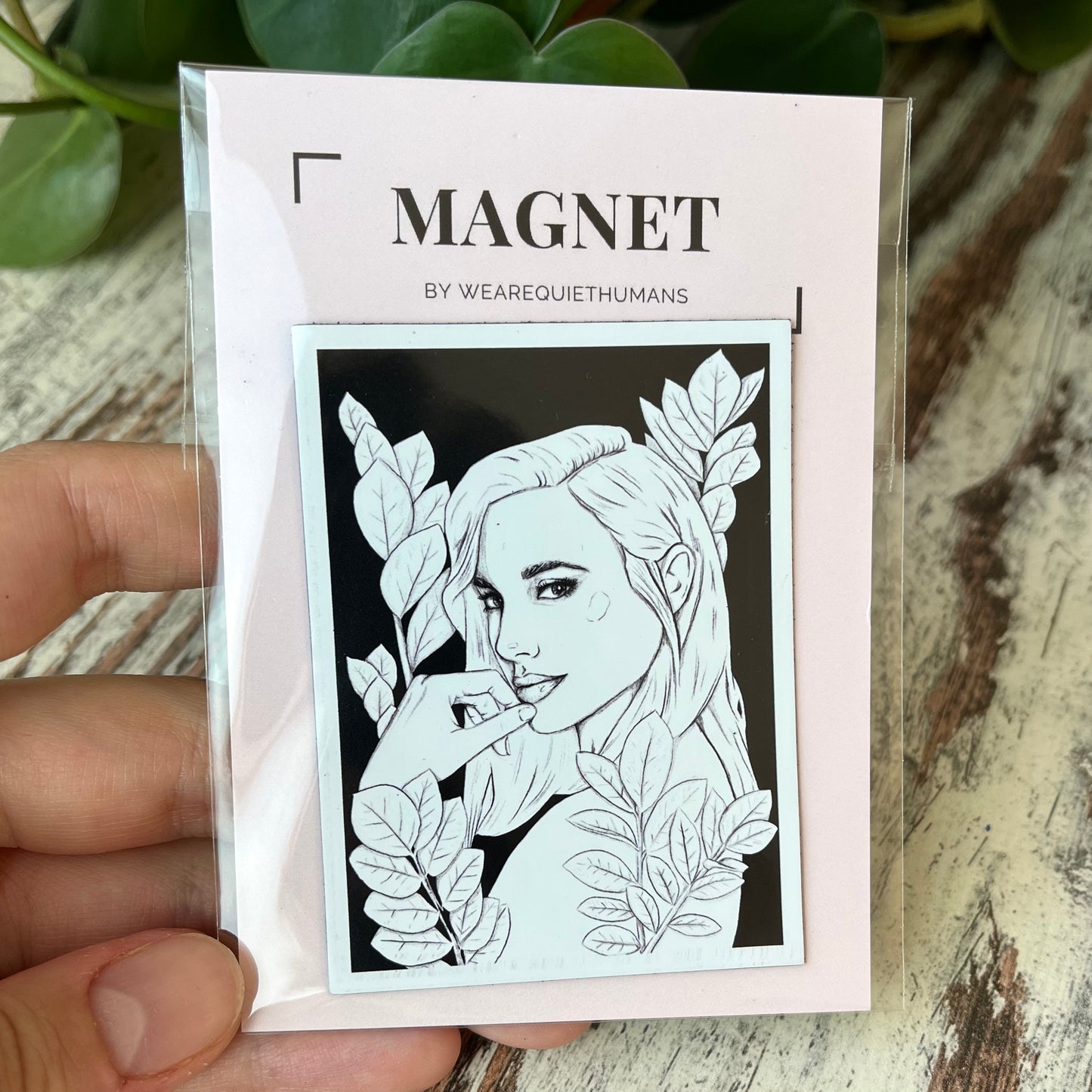 Magnet - Plantlady mit Glücksfeder - wearequiethumans