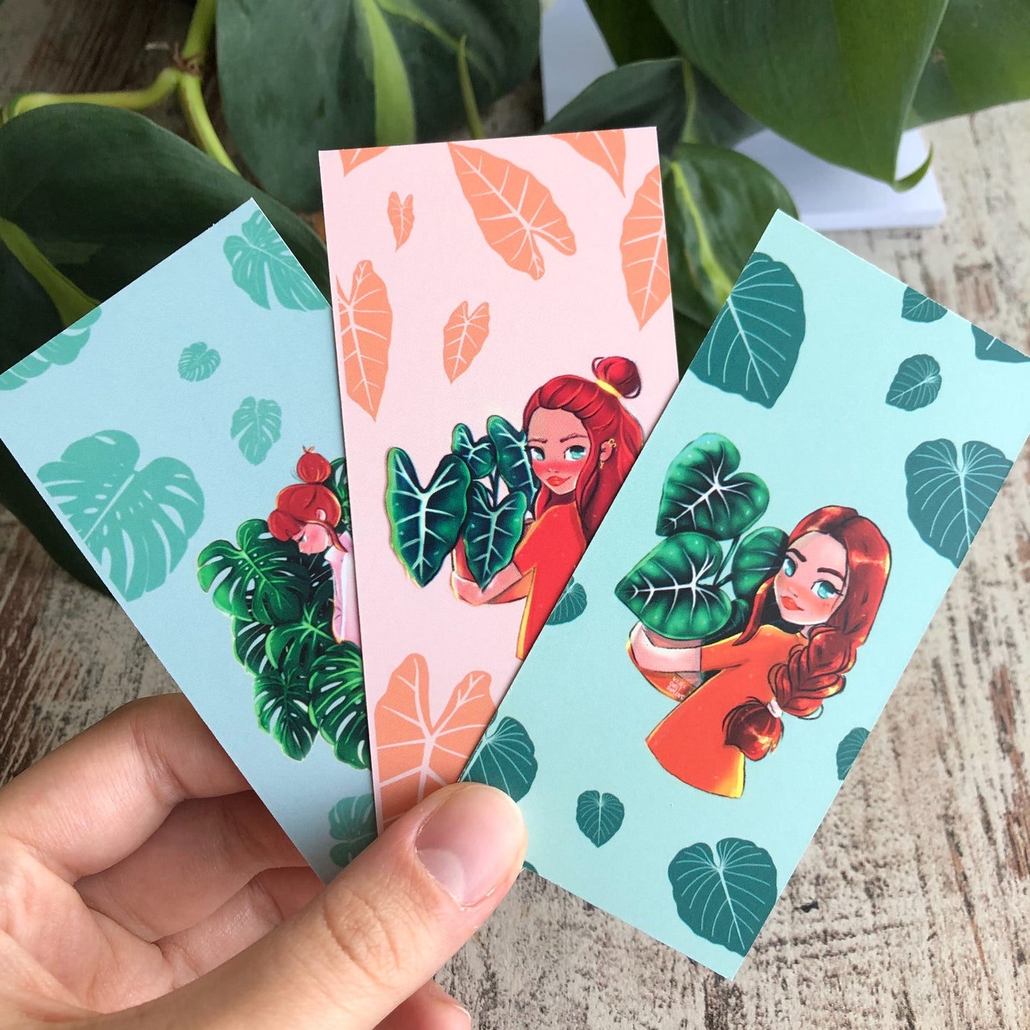 Lesezeichen mit Monstera deliciosa - wearequiethumans