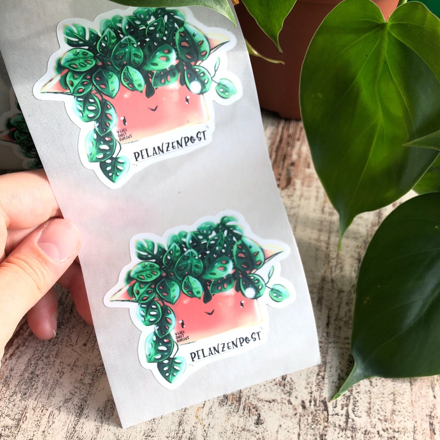 Versandlabel Pflanzenpost Pflanzenkiste - wearequiethumans