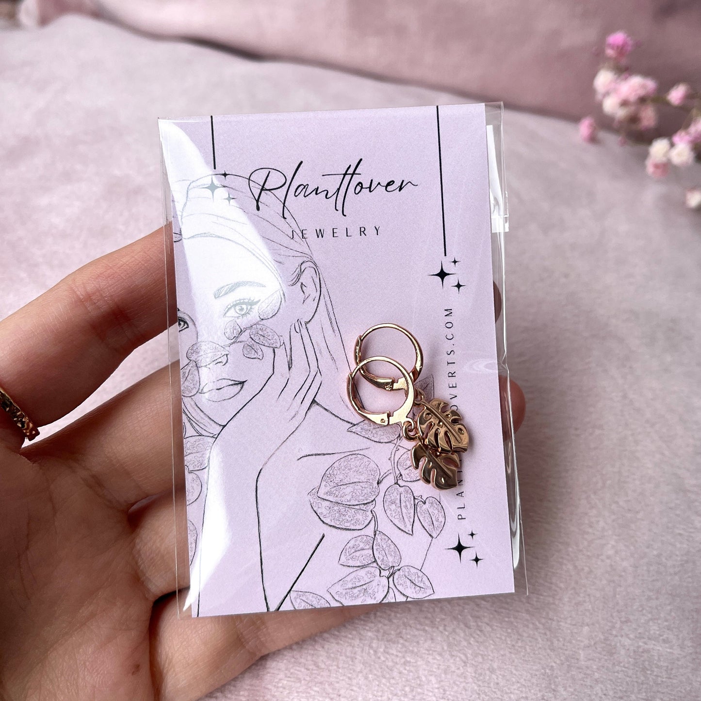 Rosegold Ohrringe mit Monstera Blatt Anhänger und Verschluss