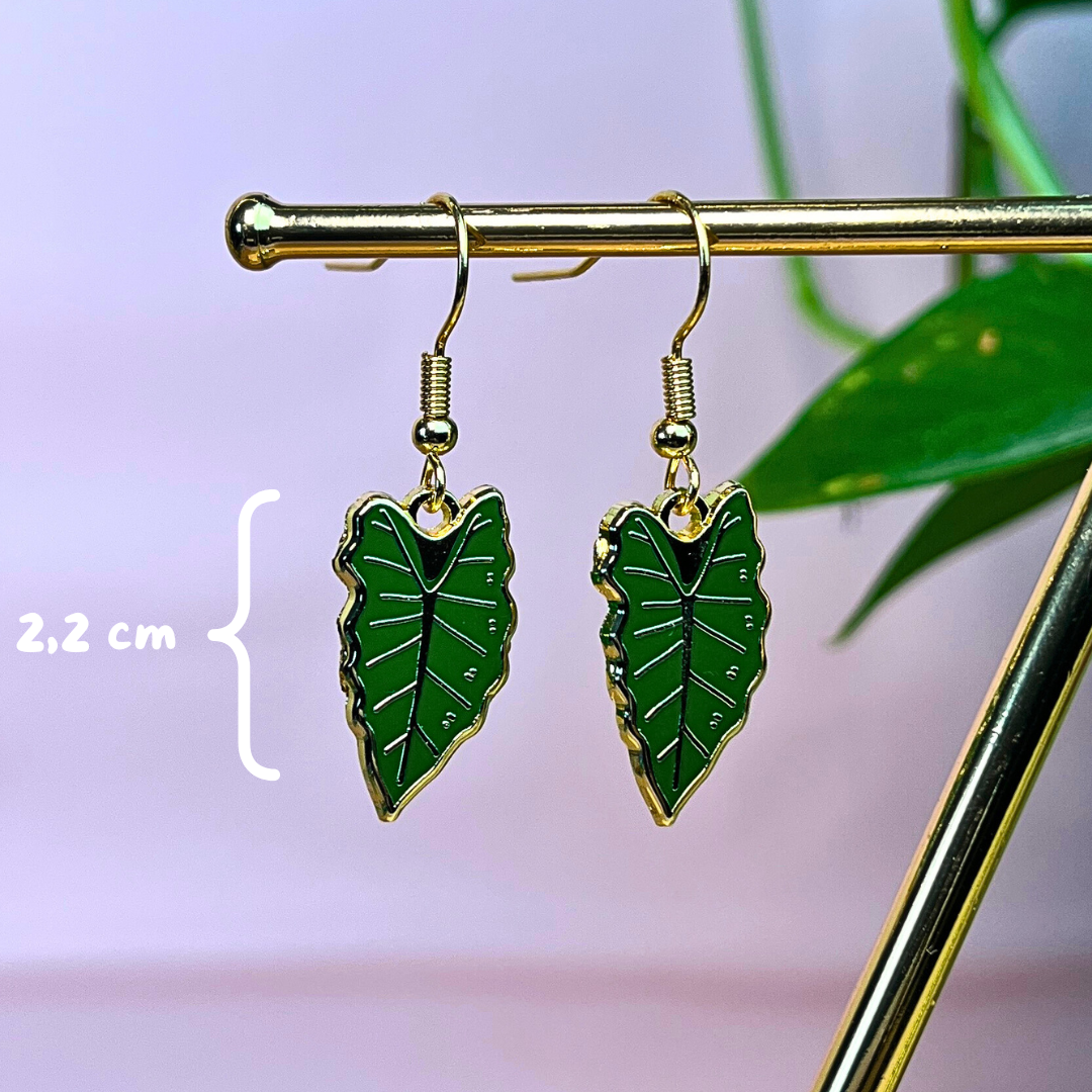 Alocasia Ohrringe Goldfarbe – Pflanzen Schmuck, Emaille Blatt Ohrhänger mit Edelstahl Fischerhaken