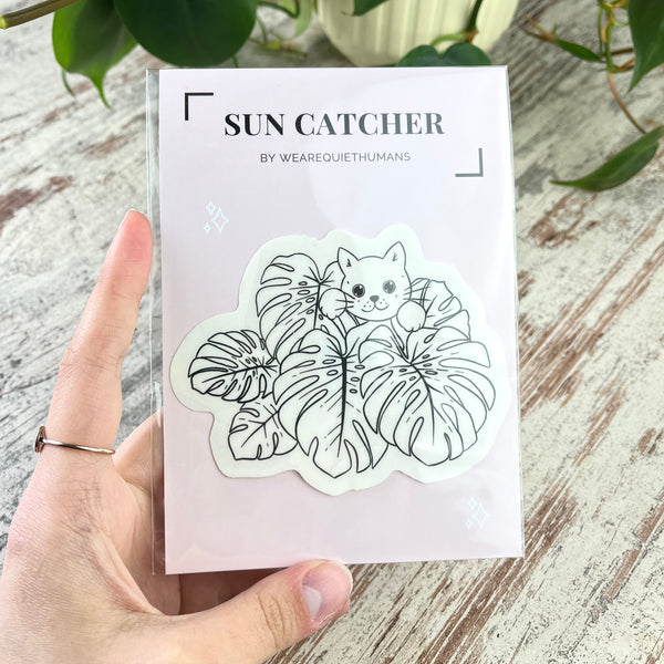 Sun Catcher Sticker - Monstera deliciosa mit Katze - wearequiethumans
