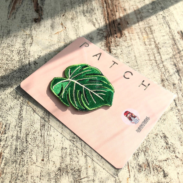 Monstera deliciosa Patch - zum Aufnähen oder Aufbügeln - wearequiethumans